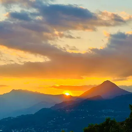 Tatil Evi Le Palm House Has Two Bedrooms With The Breathtaking View Over Perledo